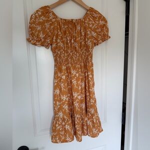 Like New. Girls Size 9/10 Short Sleeve Dress.